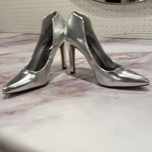 Steve Madden silver pumps. Size 9
